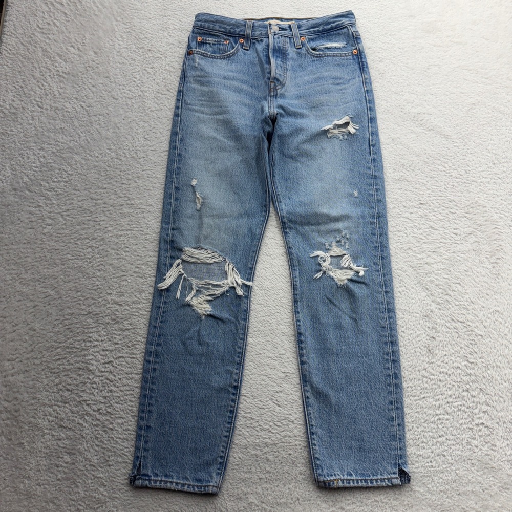 Levis Premium Wedgie Straight Distressed Light Wash Jeans 22861-0063 Womens 25